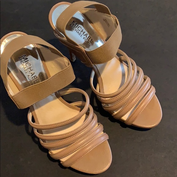 Michael Kors strappy Sandals - Picture 2 of 8